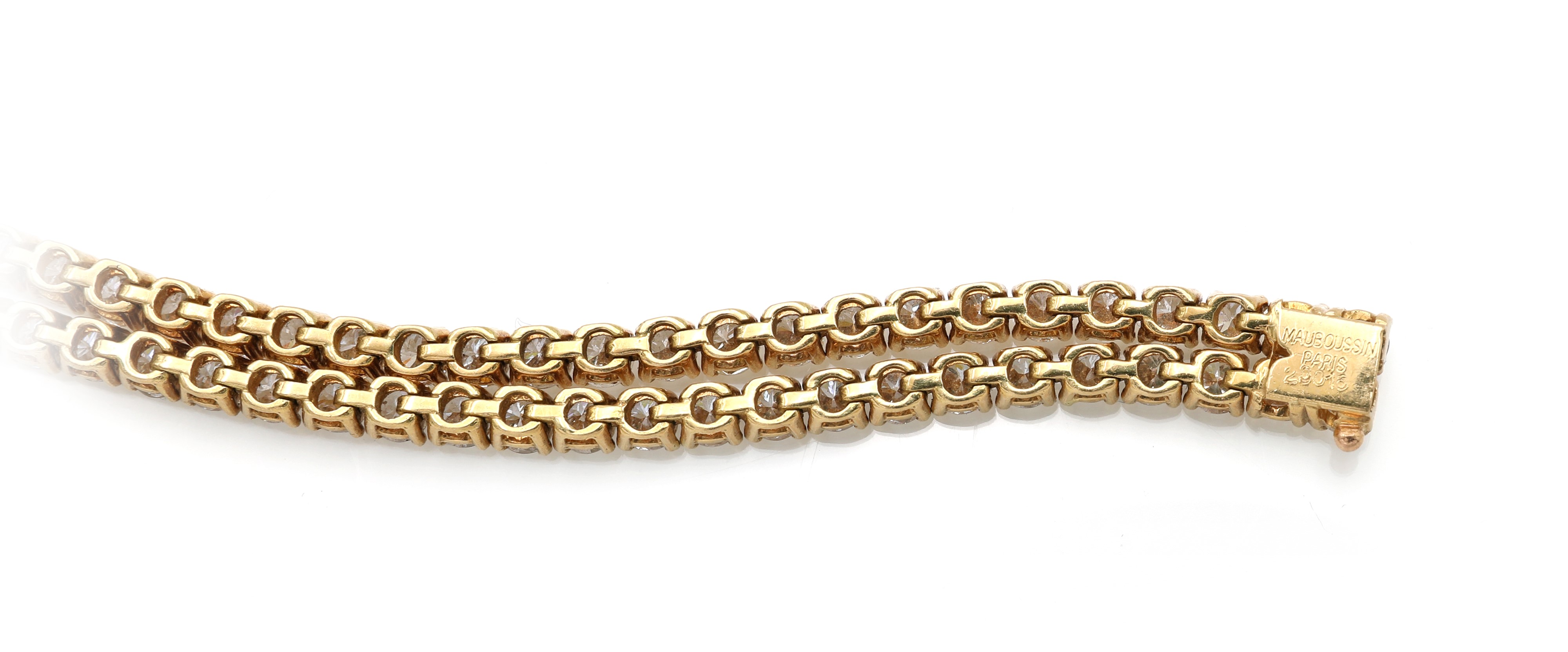 Mauboussin, girocollo in oro giallo 750/000 con zaffiro cabochon e brillanti