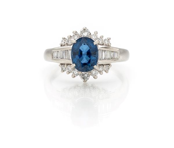 Anello in platino, zaffiro e diamanti
