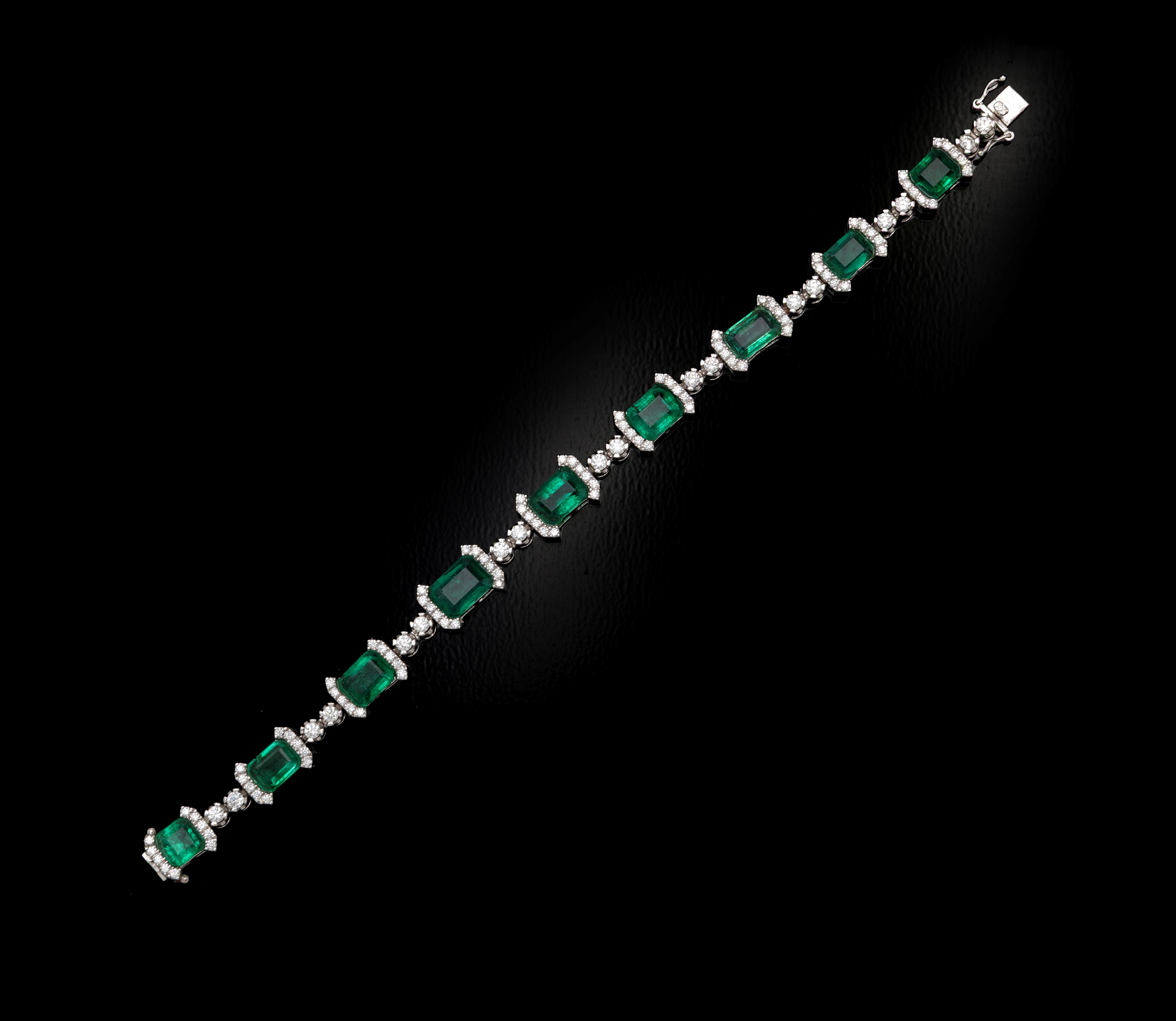 Bracciale in platino, diamanti e smeraldi