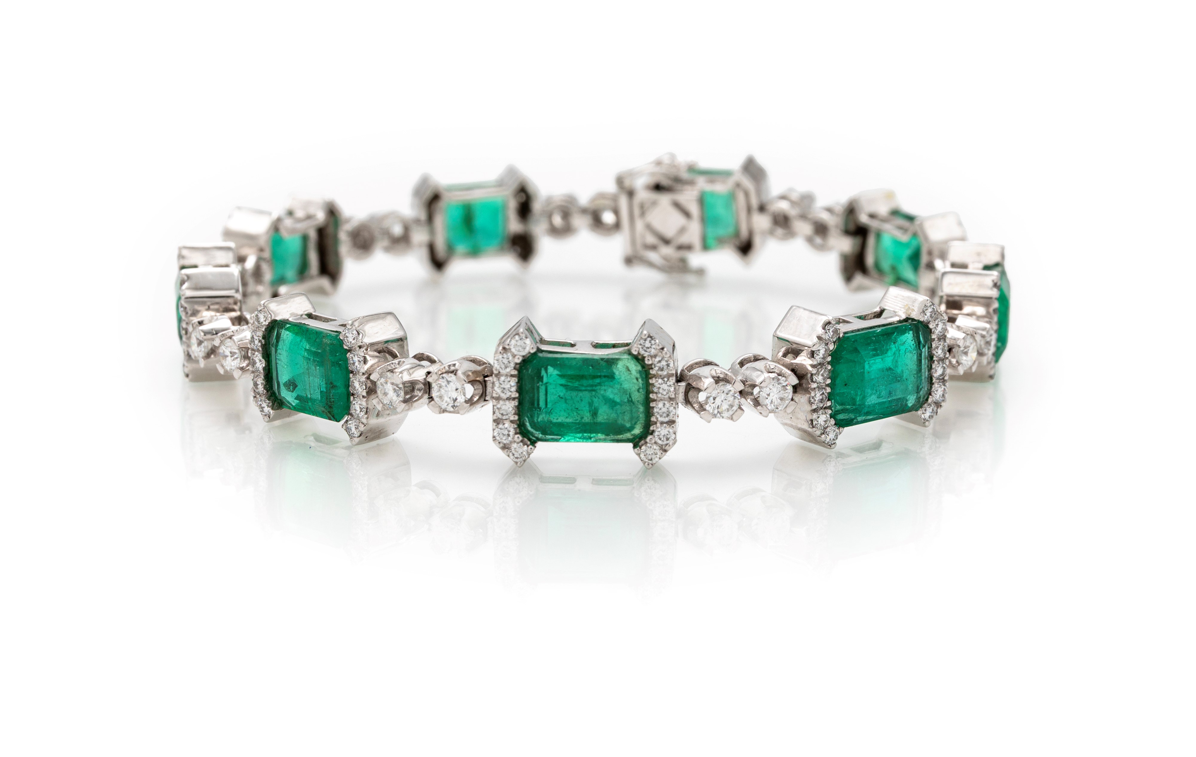 Bracciale in platino, diamanti e smeraldi