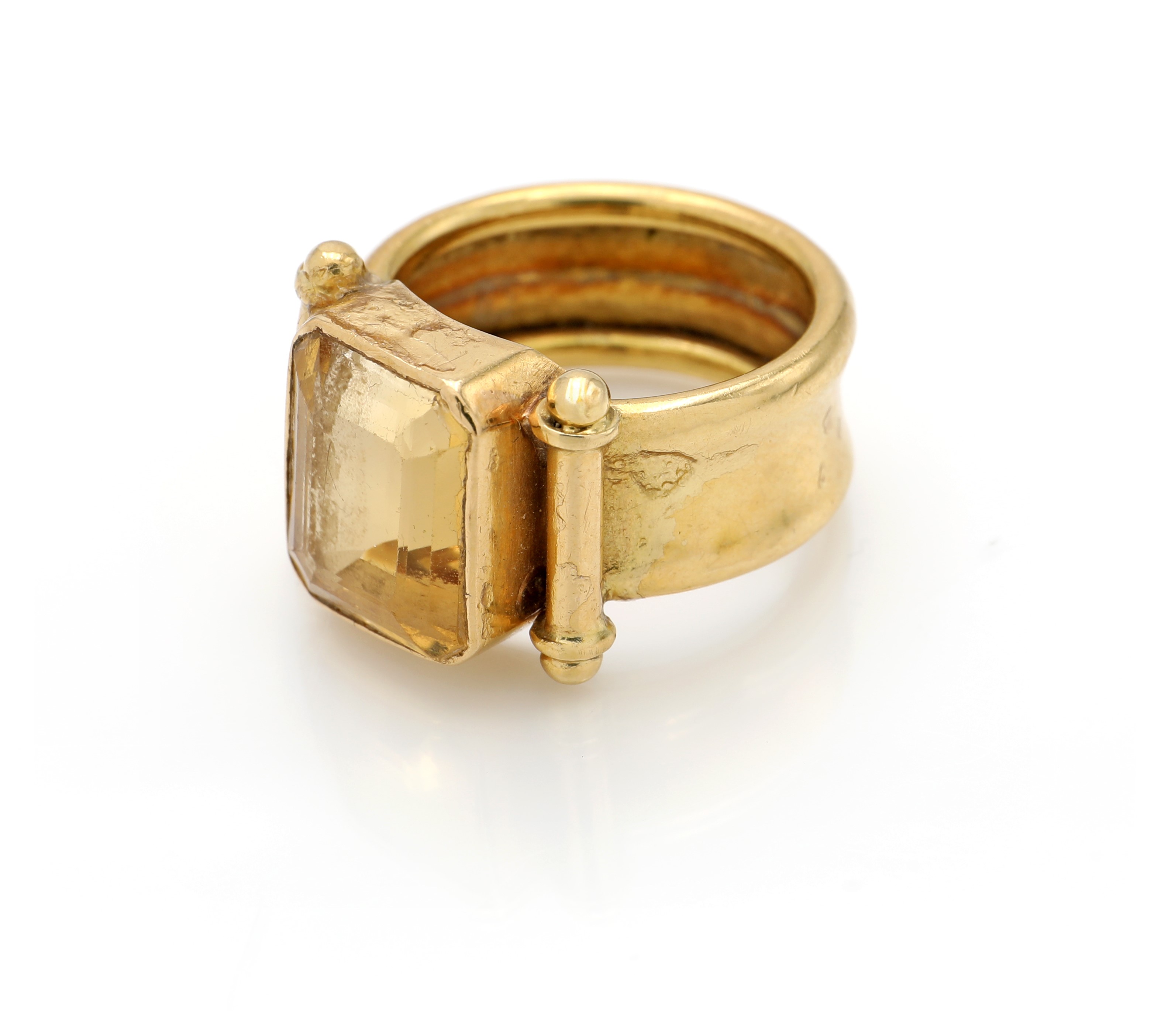 Anello in oro giallo 750/000 con quarzo citrino