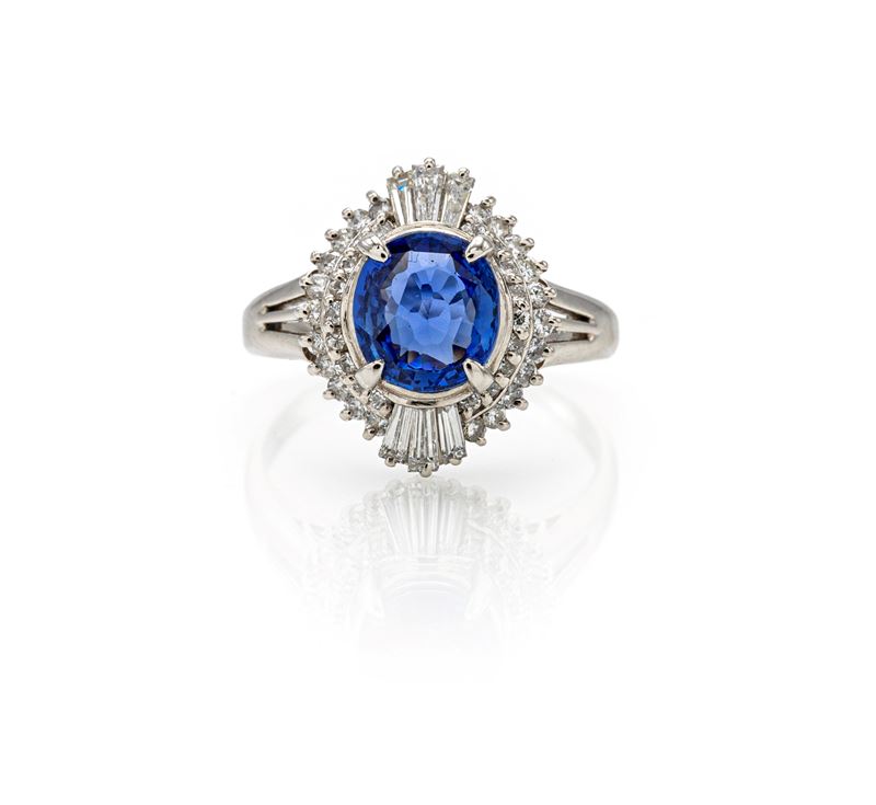 Anello in platino 900, zaffiro ovale (Ceylon, ct 1,54) e diamanti, misura 15