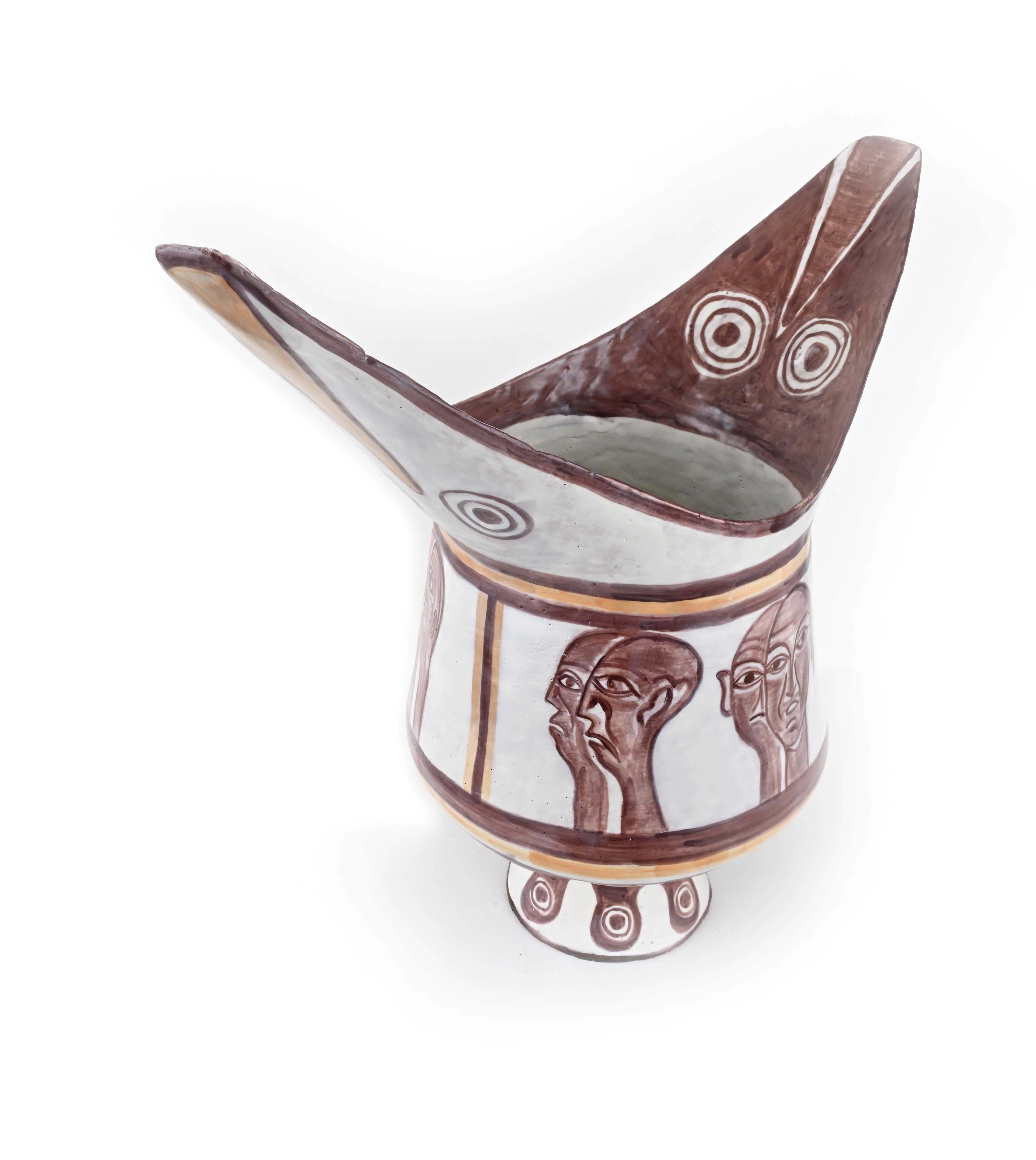 Vaso in terracotta smaltata decorata a motivi geometrici e figure umane