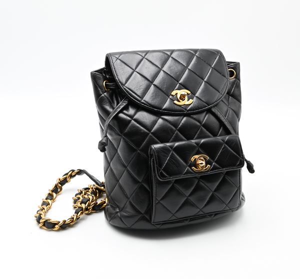 Chanel, zaino in pelle nera