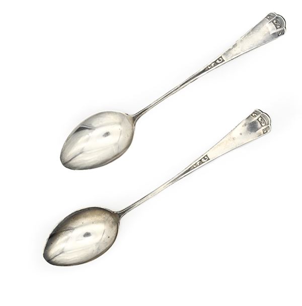 Coppia di cucchiaini da colazione in argento