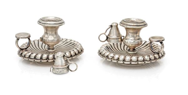 Coppia di bugie con piattino baccellato completa di spegni moccolo  - Auction Antique and Modern Silver | Silver Treasures: Cult and Collecting - Casa d'Aste Arcadia