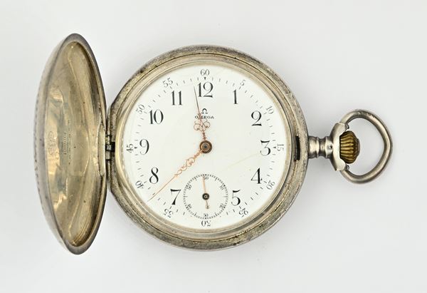 Omega - Orologio da tasca savonette con scappamento ad ancora spirale Breguet remontoir da uomo in argento 900/000 con cassa incisa a motivi floreali