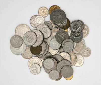 Collezione numismatica e filatelica (cambio)