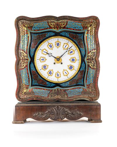 Seconda metà del XIX secolo, Grande orologio da muro e da camino con incrostazioni in metallo dor...