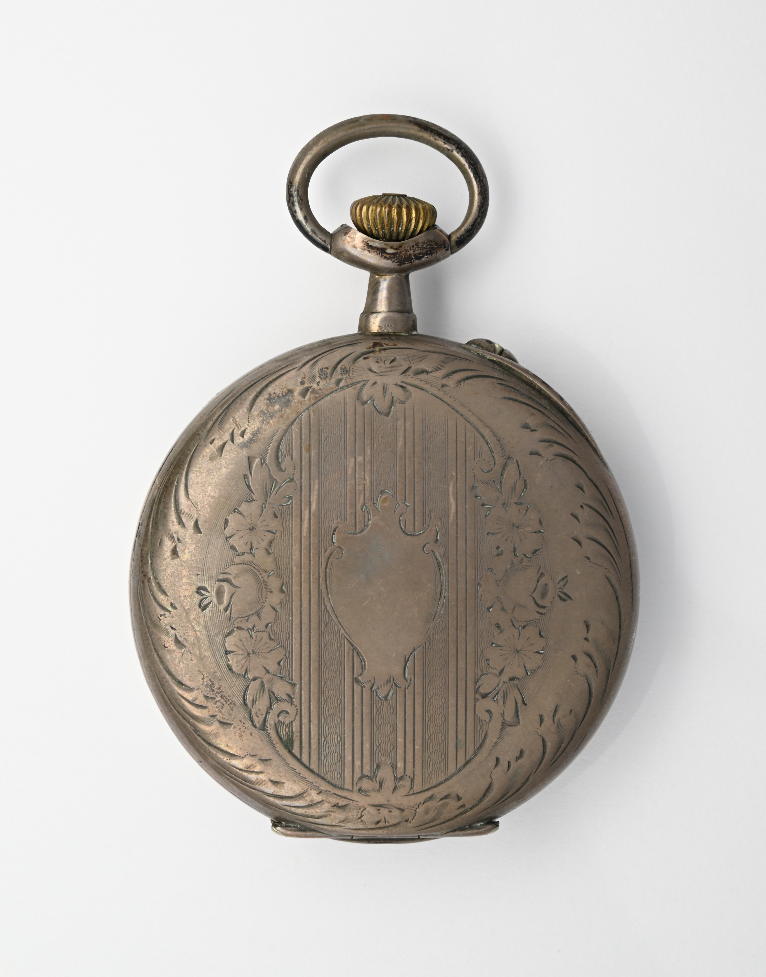 Orologio da tasca con scappamento ad ancora remontoir, in argento