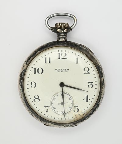 A.W.W. Co. (Waltham, Massachusetts), Orologio da tasca con scappamento ad ancora remontoir in arg...