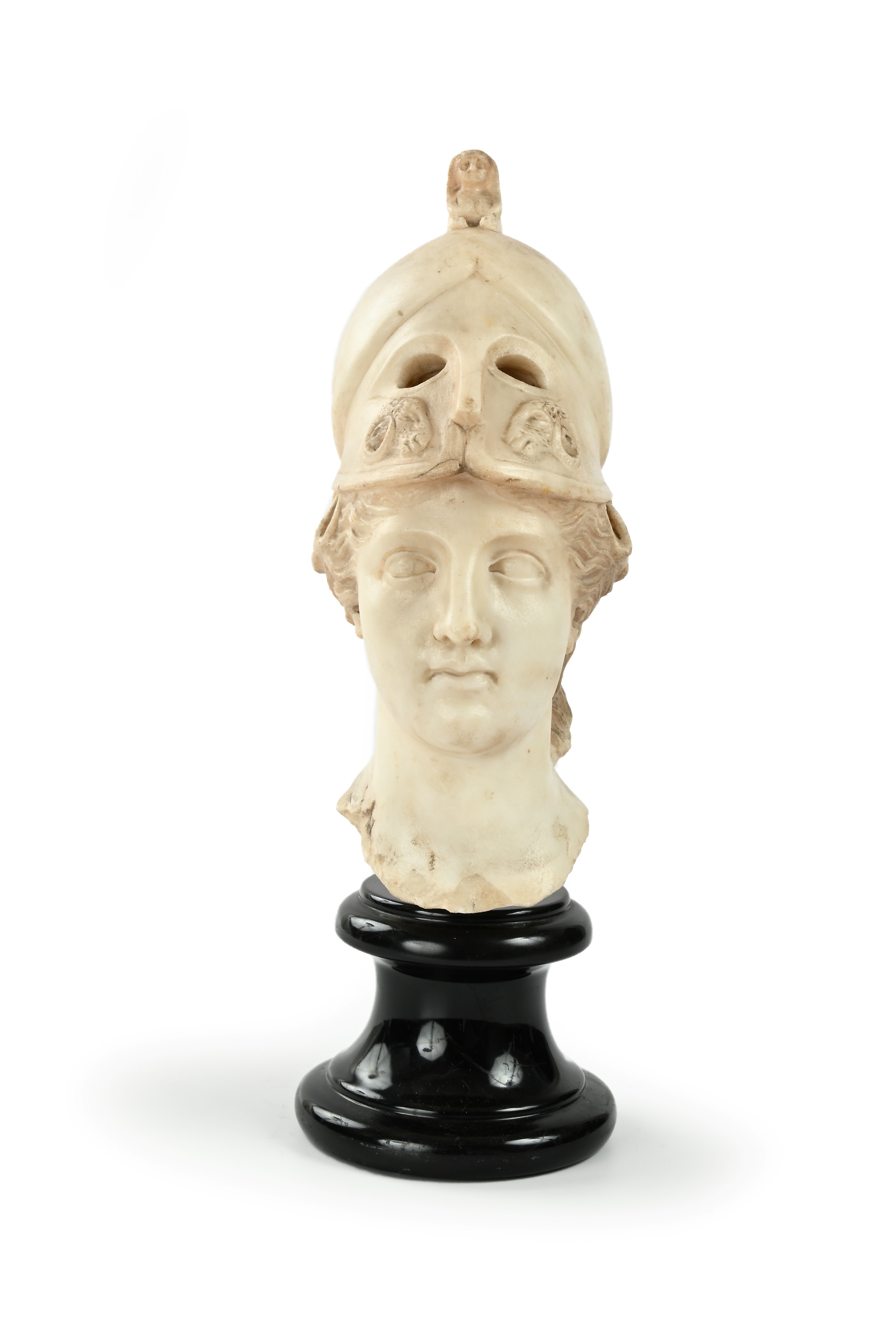 Minerva, Testa in marmo bianco su piedistallo a rocchetto, XIX secolo