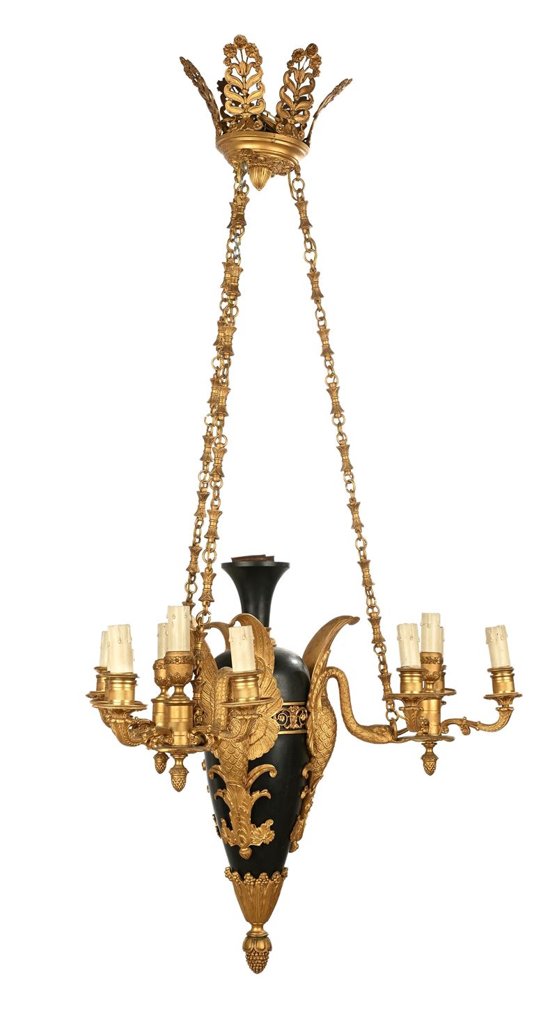 Lampadario in bronzo dorato e patinato, stile Impero, a dodici luci con cornucopie, XIX secolo