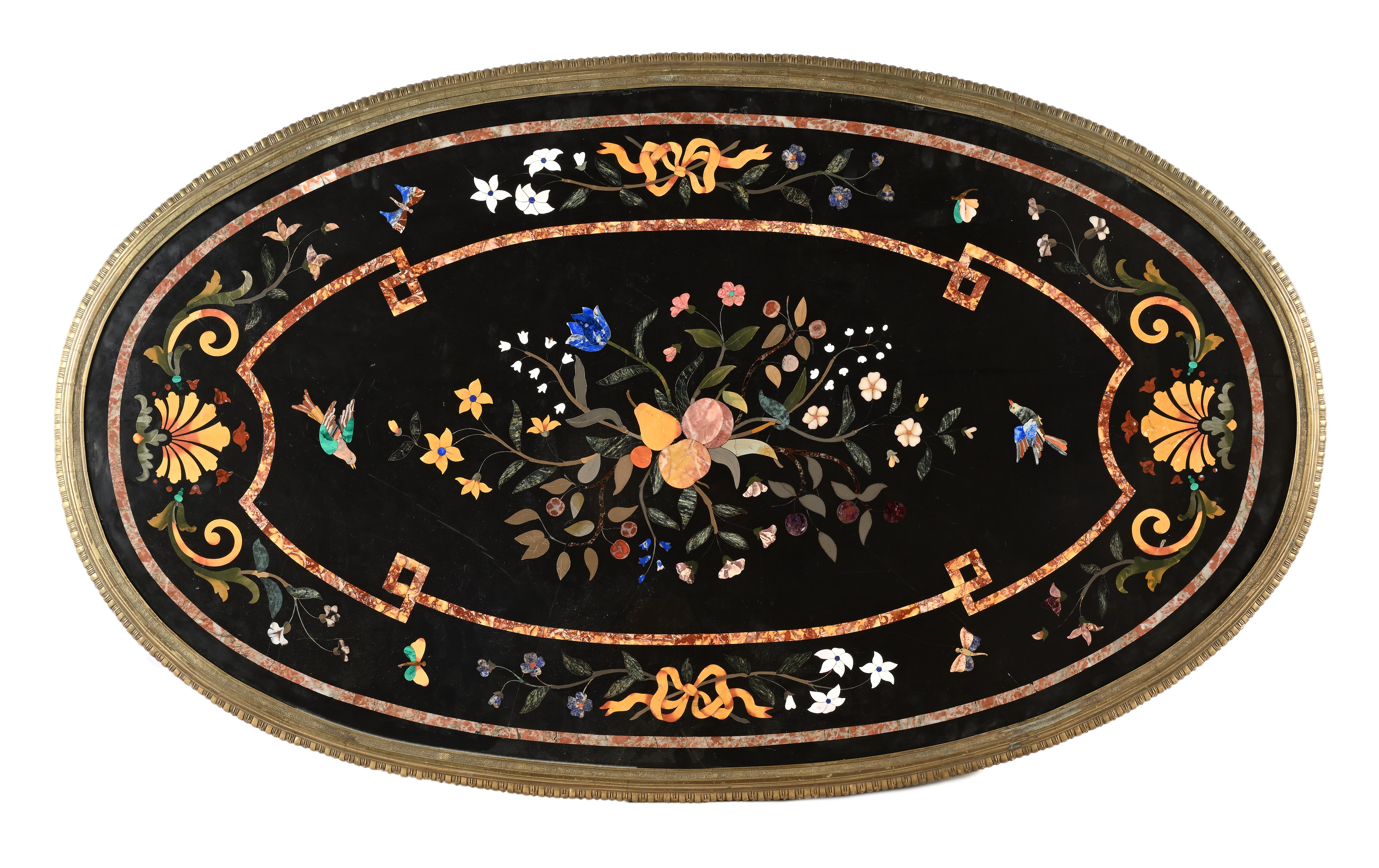 Tavolo da centro, piano ovale in marmi policromi e pietre dure con fregio e finiture in bronzo, f...