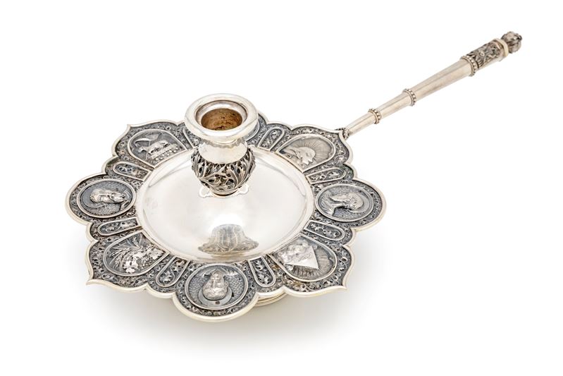 Bugia con apostoli e simboli della Passione, Ansorena (iscrizione incusa), 12/10/1930