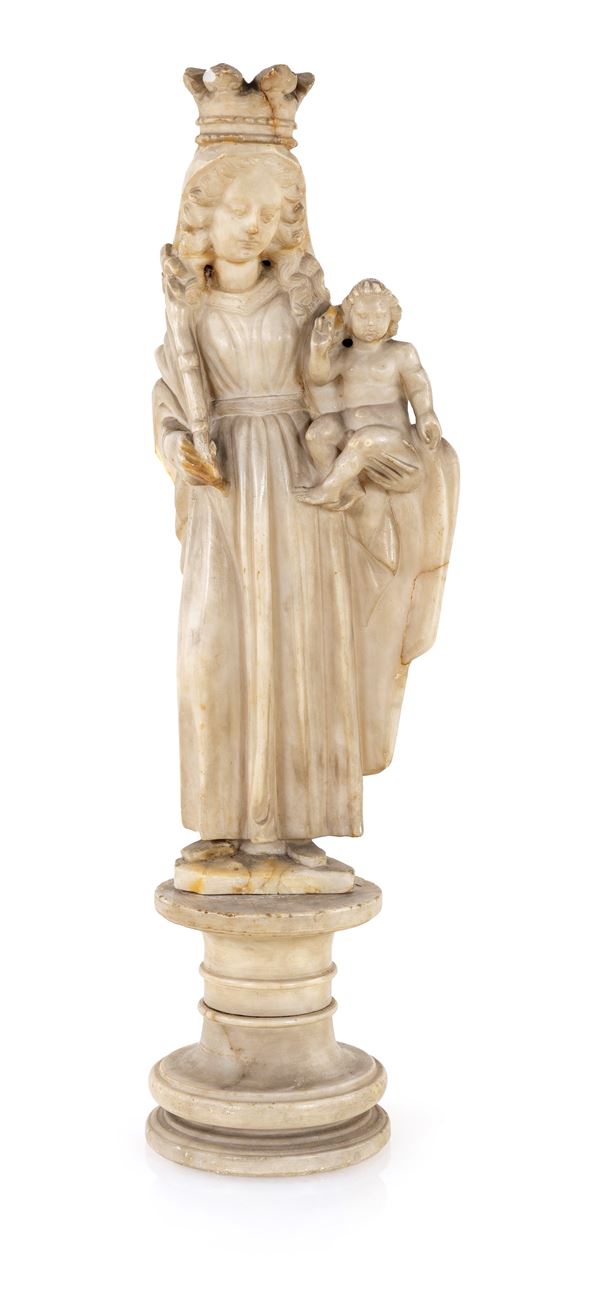 Madonna col Bambino in marmo su piedistallo a rocchetto, XIX secolo