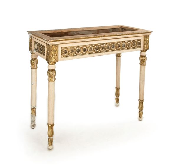 Console in legno laccato bianco e oro, priva del piano in marmo
