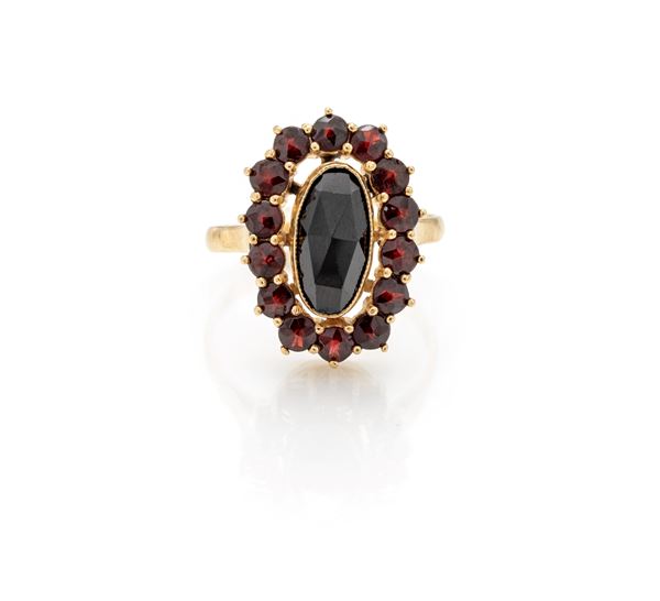 Anello in oro e granati