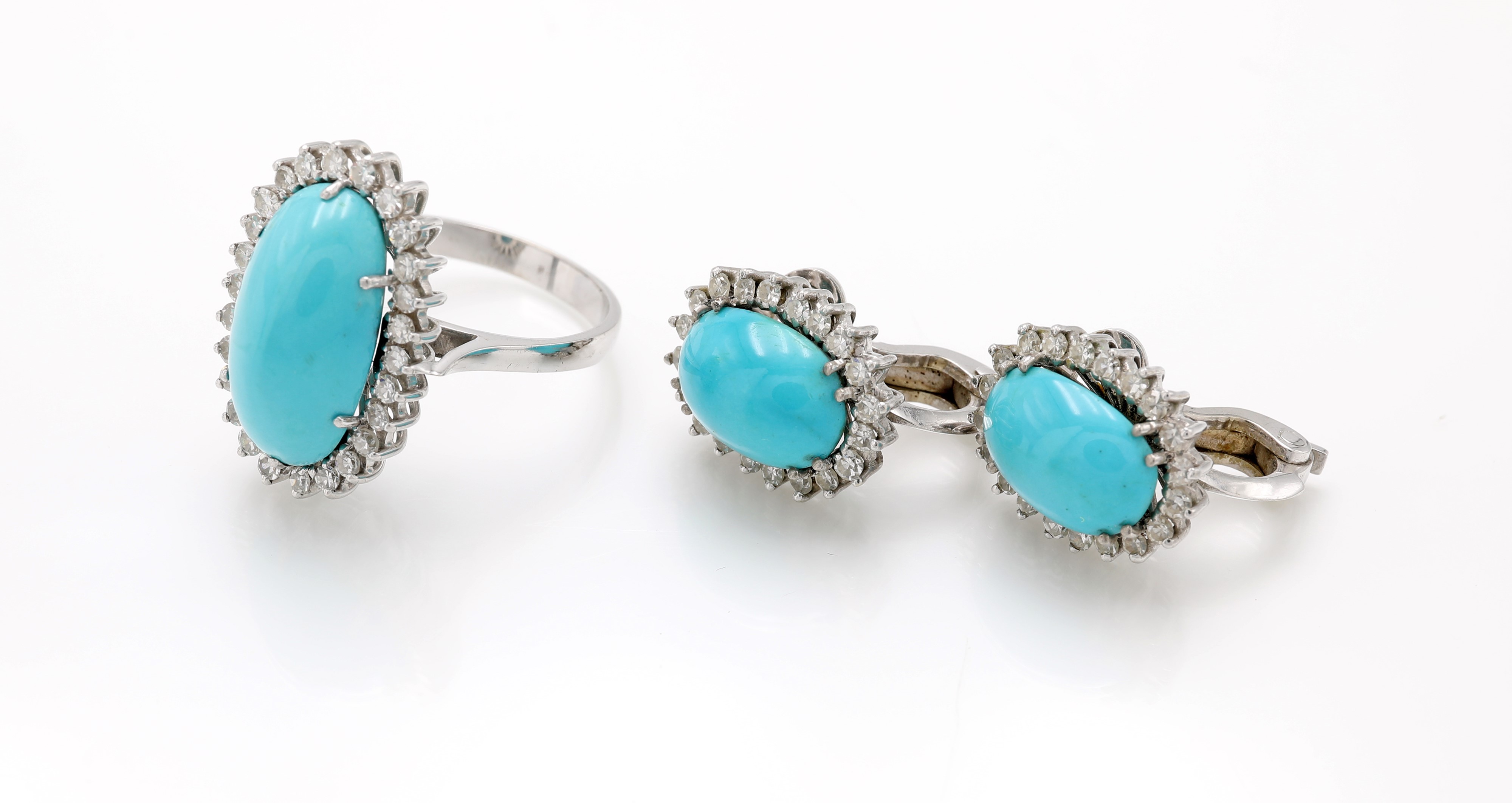 Oro bianco 750/000, Parure anello e coppia di orecchini con turchese e brillanti