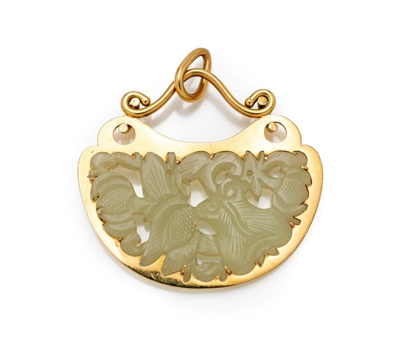 Pendente in oro giallo 750/000 e giada