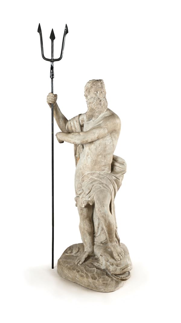 Scultura in marmo raffigurante il dio Nettuno