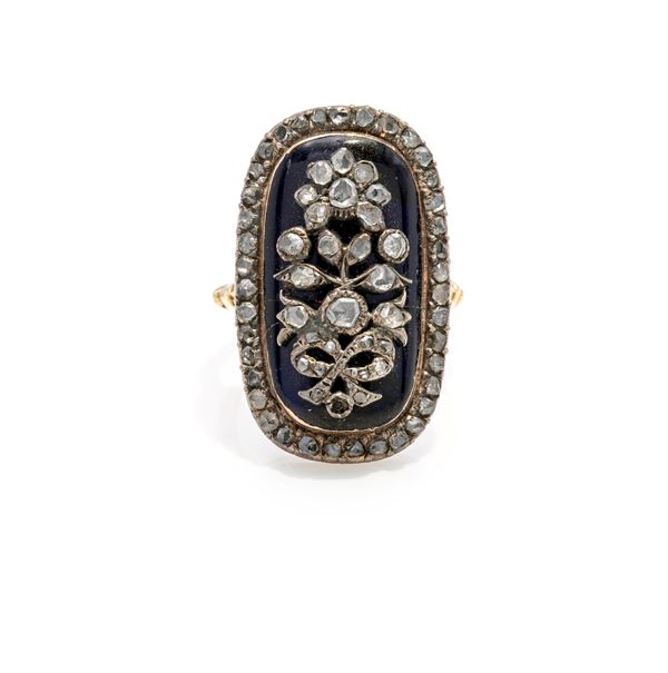 Anello antico in oro, smalti e diamanti