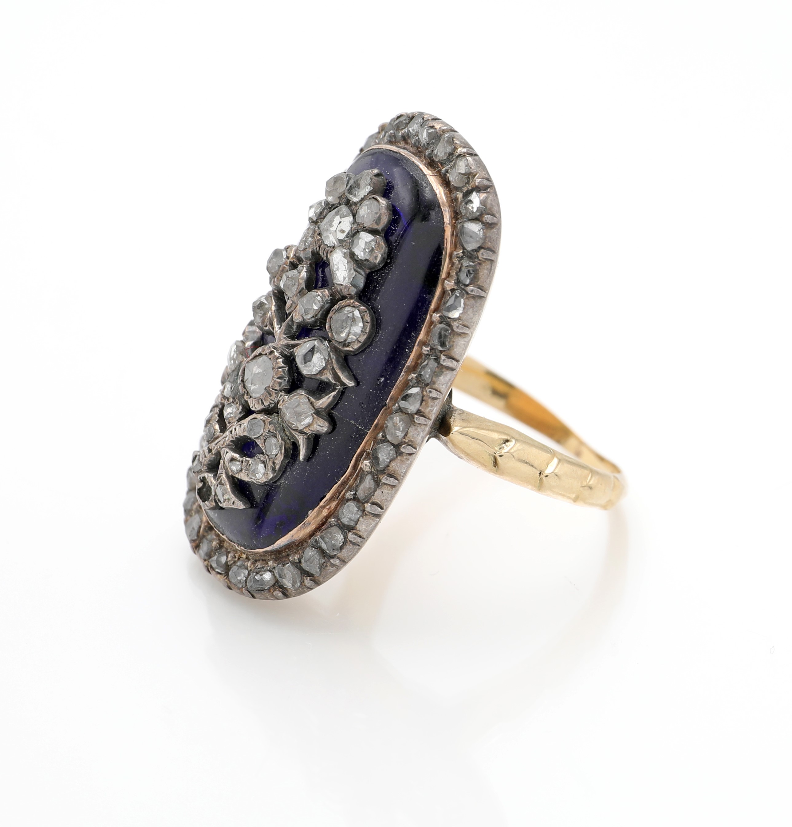 Anello antico in oro giallo 750/000, smalti e diamanti