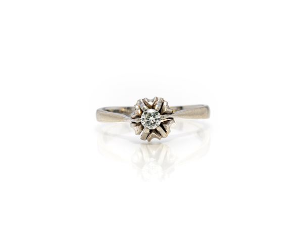Anello in oro e brillante