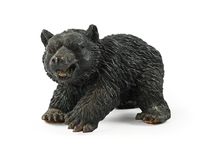Scultura in metallo nero, Orso grizzly che ruglia