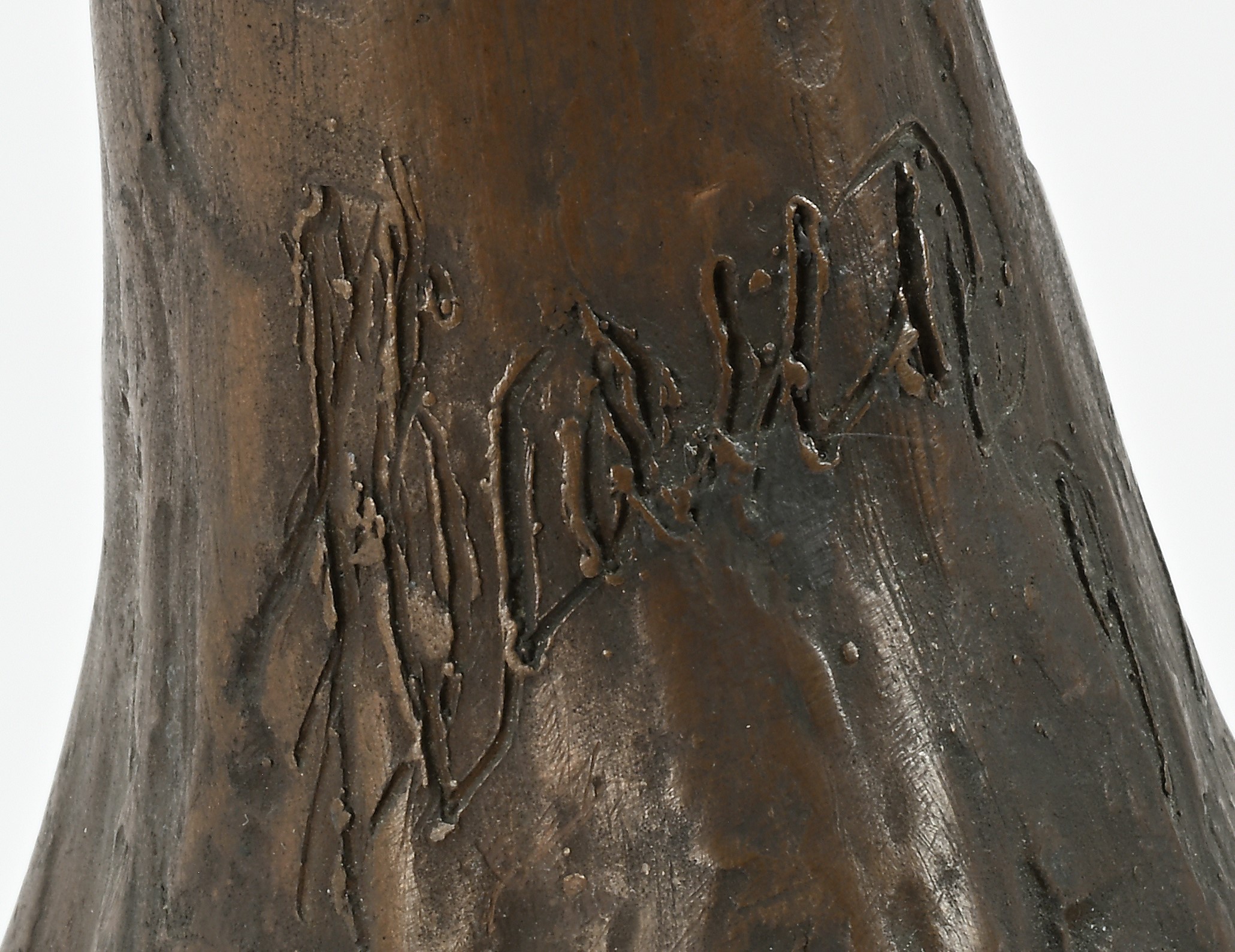Bronzo patinato, Testa femminile con lungo collo
