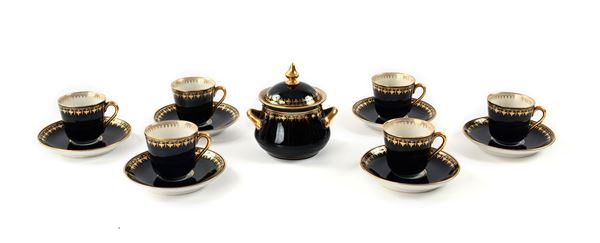 Servizio da caffè in porcellana blu e oro, Ginori, XX secolo 