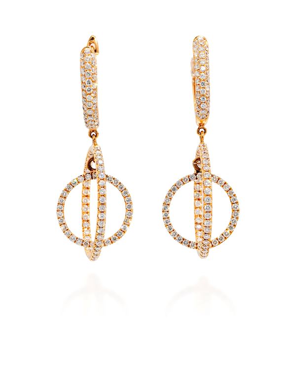 coppia di orecchini pendenti in oro rosa e brillanti.  - Auction Everyday Jewels - Under 3K - Casa d'Aste Arcadia