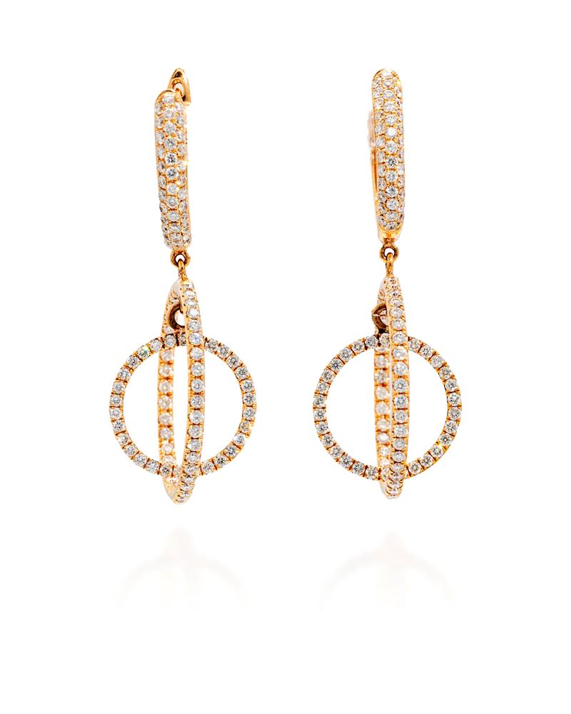 Coppia di orecchini pendenti, oro rosa 750/000 e brillanti