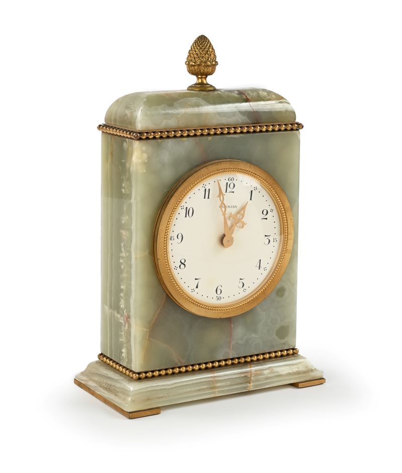Hausmann, Orologio da tavolo in onice verde con sormonto a pigna