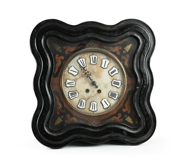 Orologio da muro squadrato con profilo sagomato, fine XIX/inizio XX secolo