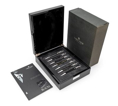 Caran d’Ache, Black Series – Seven days, seven pens, edizione limitata (n° 227/500), set di 7 pen...