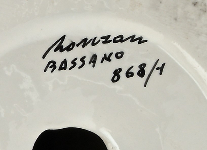 Ronzan, Torino, Due figure di pappagallo ara in ceramica policroma