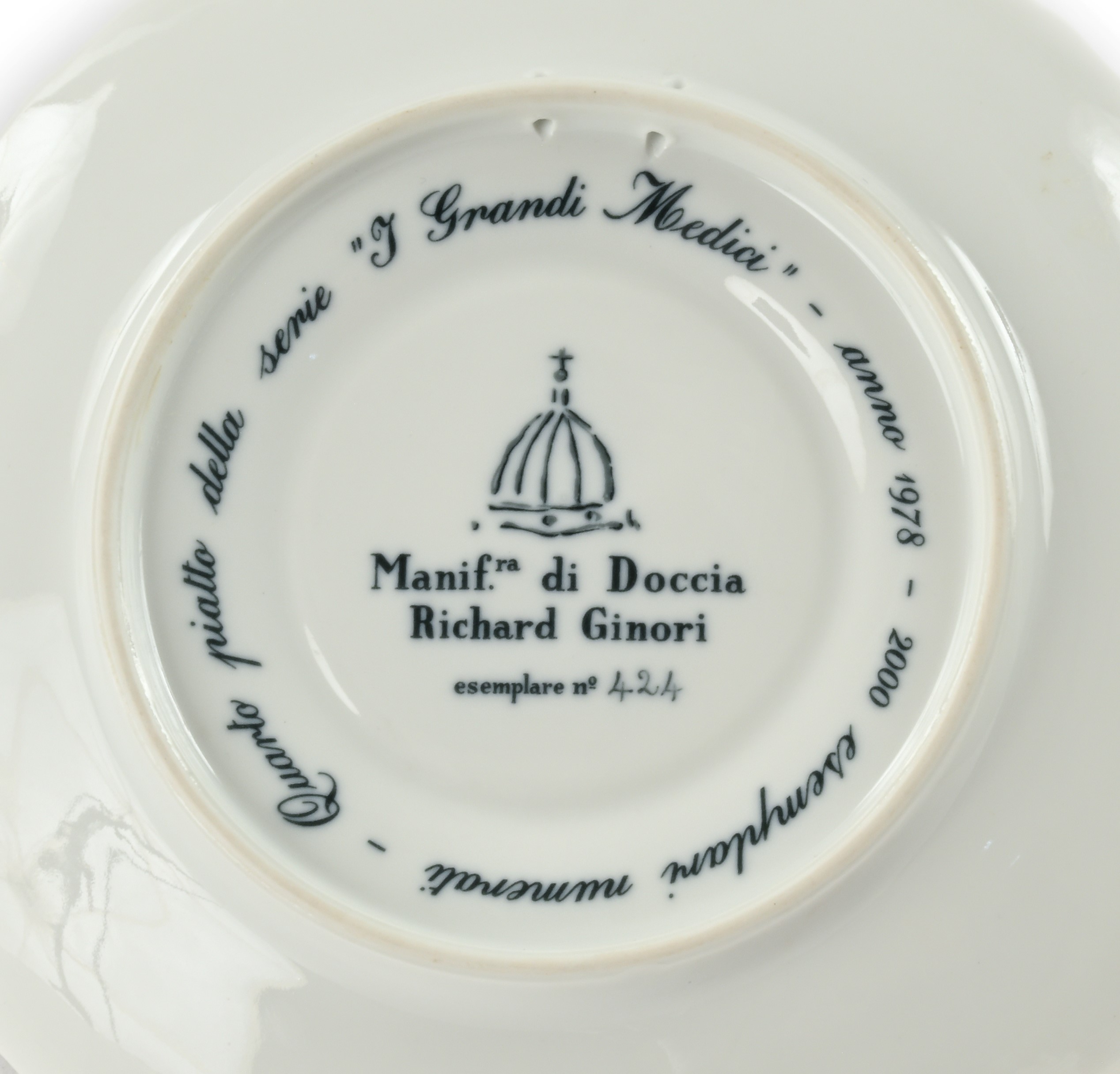 Richard Ginori (Manifattura di Doccia), Piatto in porcellana della serie “I Grandi Medici”, es. 4...