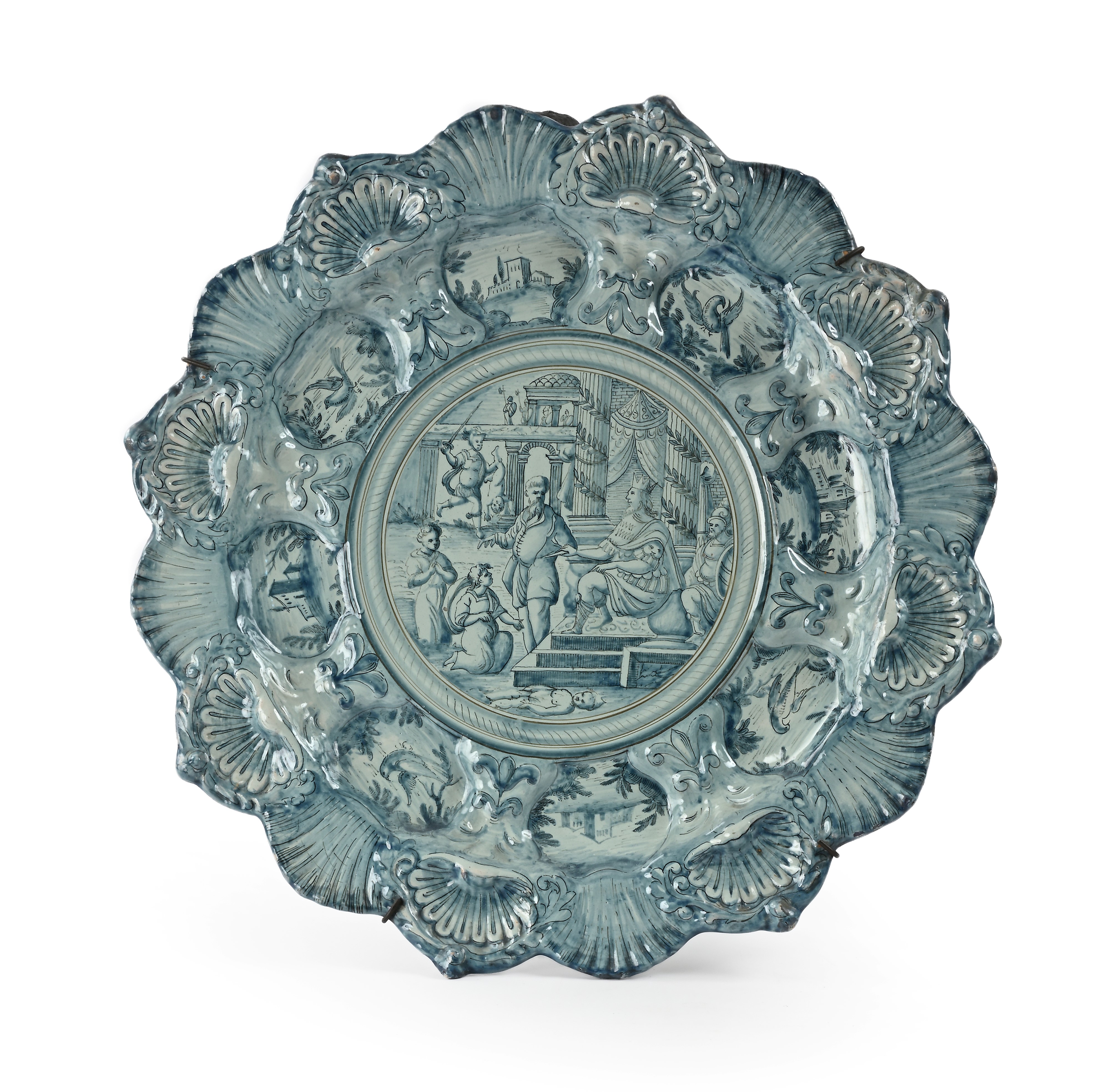 Cantagalli, Coppia di grandi piatti da parata in maiolica monocroma, XIX secolo