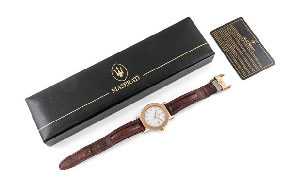 Maserati Ghibli - Orologio da polso al quarzo con datario e scala tachimetrica da uomo in acciaio e acciaio placcato in oro giallo