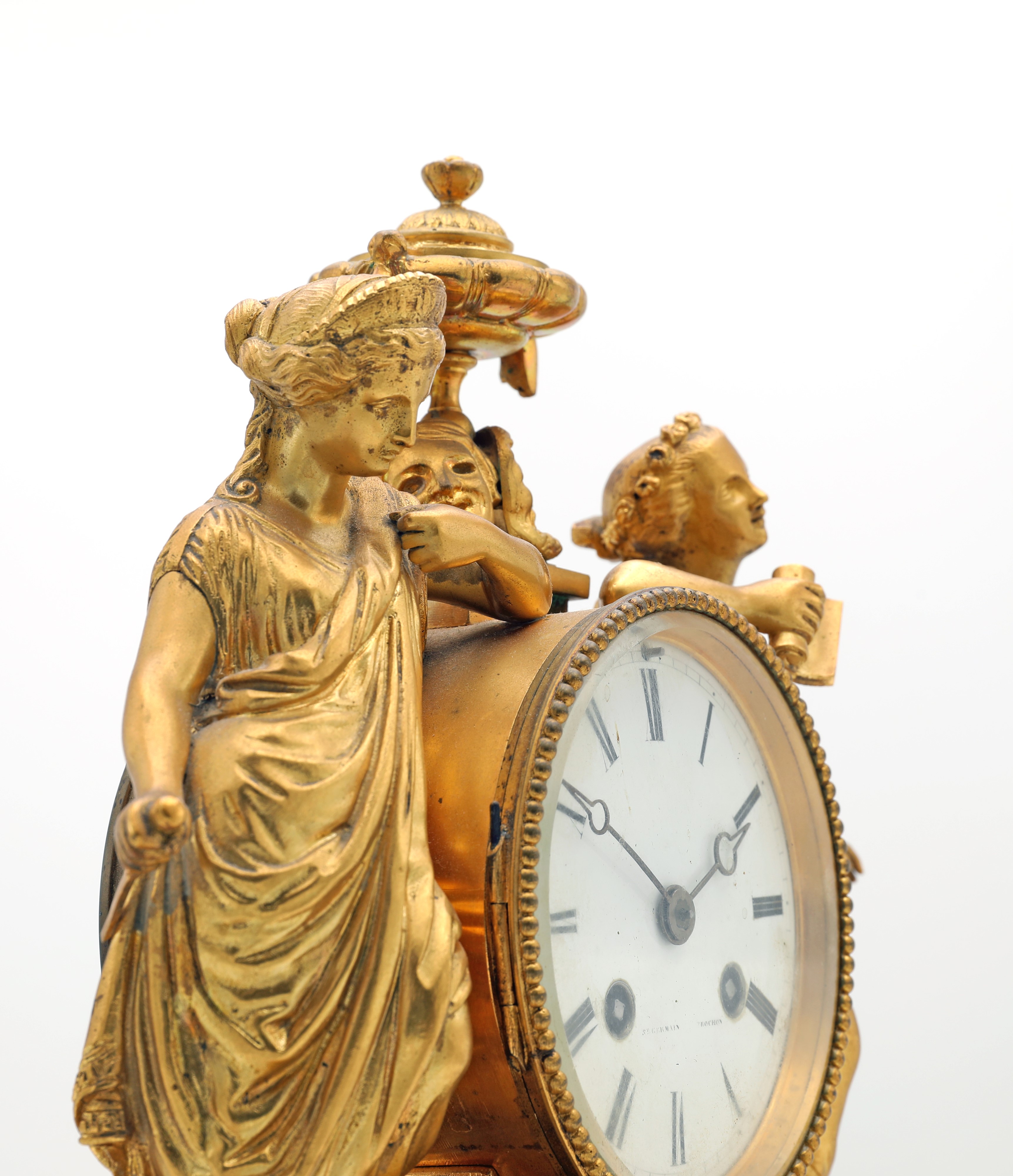 Orologio da camino in bronzo dorato con placche in porcellana, Francia, seconda metà del XIX seco...
