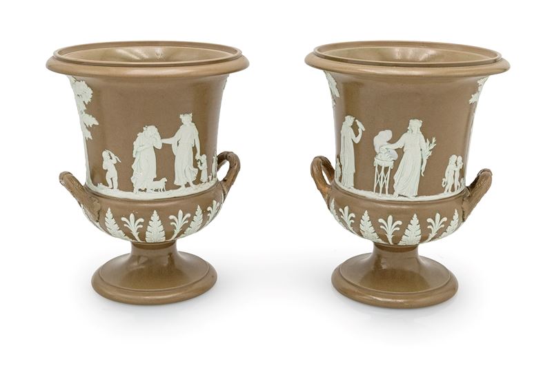 Wedgwood, Coppia di vasi a cratere in gres con decorazioni neoclassiche