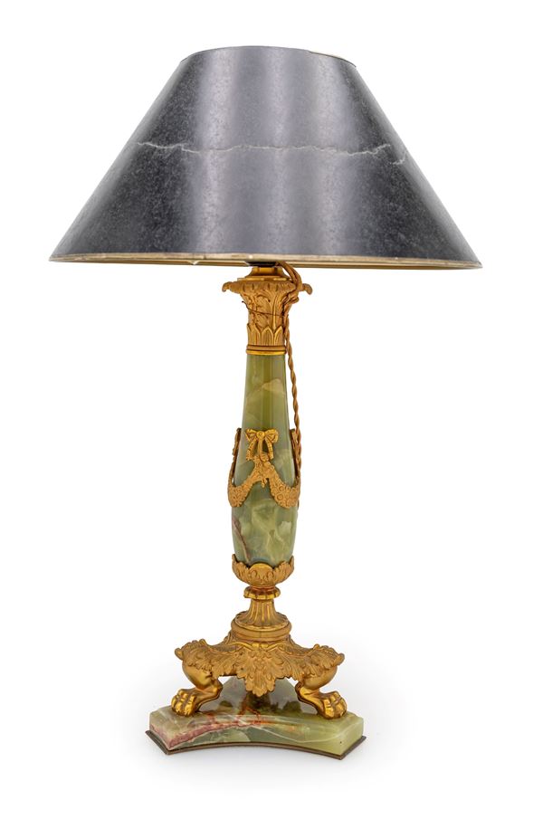 Lampada in onice verde e bronzo dorato, XIX secolo  - Asta Collezioni Private - Mobili, Oggetti d'Arte e Sculture - Casa d'Aste Arcadia