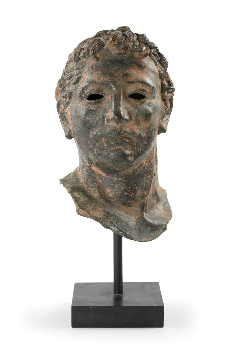 Testa virile, bronzo a patina scura, XIX secolo