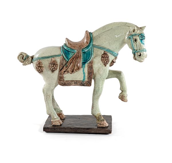 Cavallo stile "Tang" in ceramica policroma, XX secolo  - Auction Private Collections - Antique Furniture, Art Objects and Sculptures - Casa d'Aste Arcadia