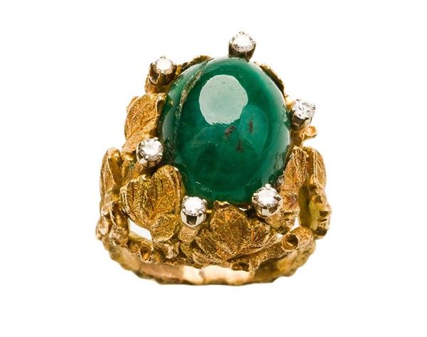 Anello con foglie in oro e smeraldo