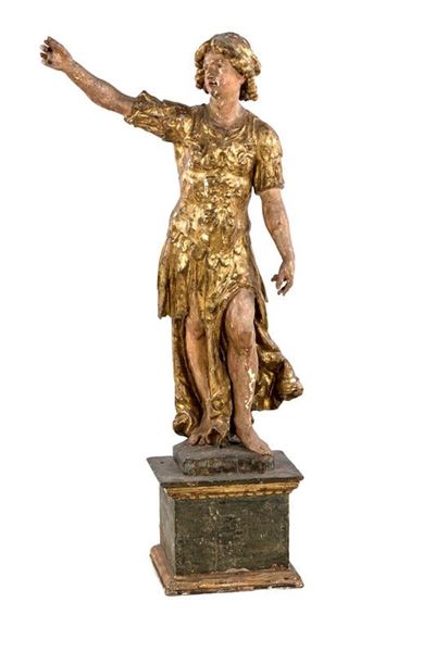 Coppia di Sculture in Legno Laccato e Dorato