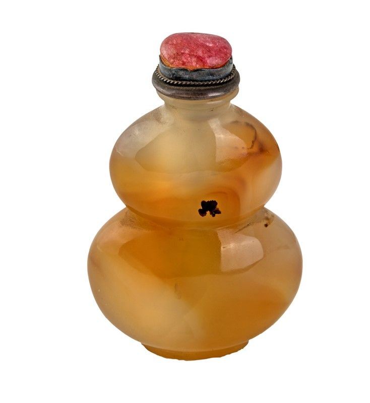 Snuff Bottle in Agata