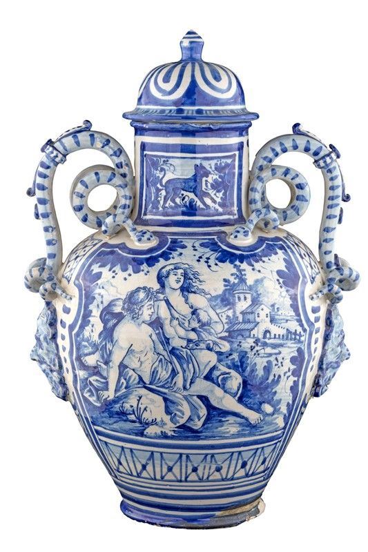Due Vasi in Maiolica di Savona