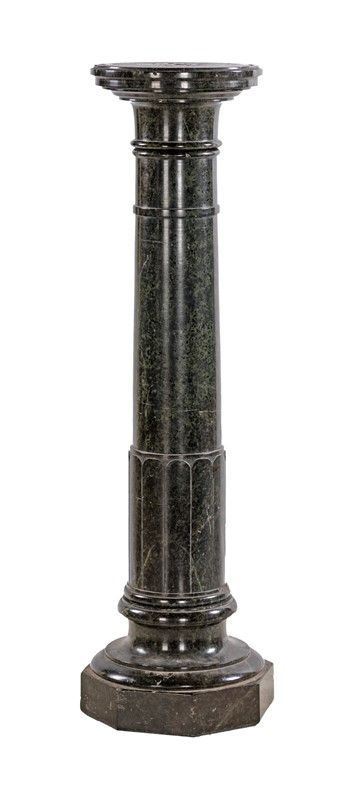 Colonna in Marmo Verde